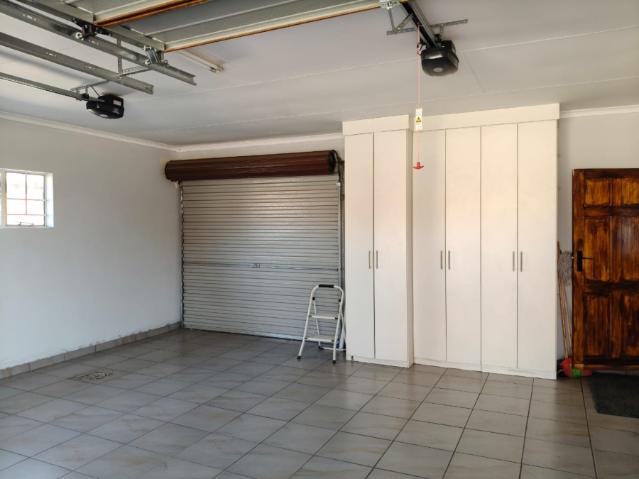 3 Bedroom Property for Sale in Waterval East North West